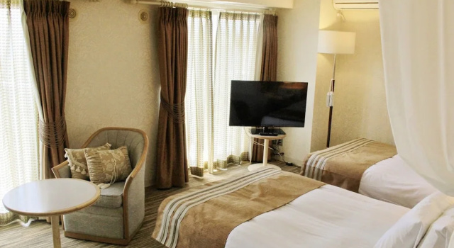 Hotel Heritage Resorts, Boek Hotel Hotels in Saitama met zwembad, Zwembad