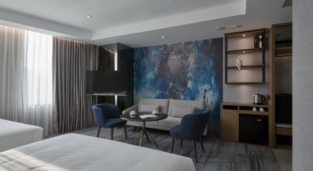 Четырёхместный номер Executive с видом на гавань Harbour 10 Hotel