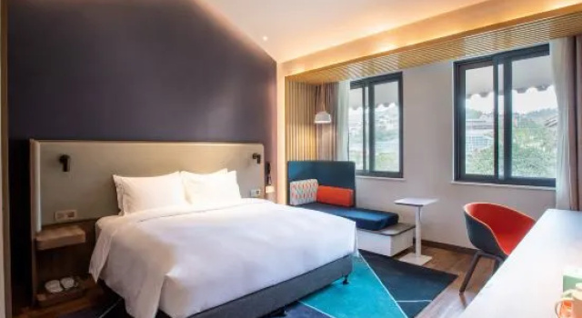 Номер Deluxe Holiday Inn Express Guizhou Qinglong by IHG