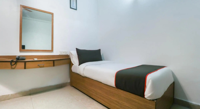 OYO Townhouse 447 Hotel Teg Royal, Book Hotel Amritsar Punjab