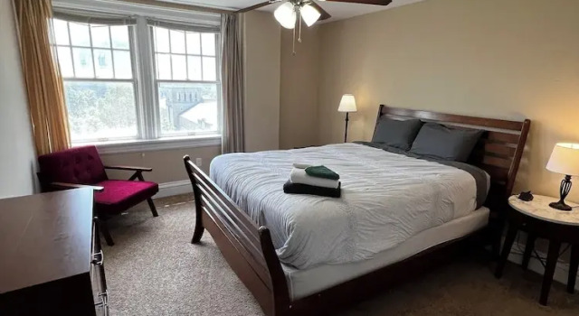 2BR WD Near Forest Park near BJ Hospital, Забронировать Апартаменты/квартира Сент-Луис Миссури