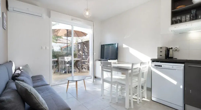 Tranquil Escape by the Sea, Boek Villa Vakantiehuizen in Hérault, Cottage