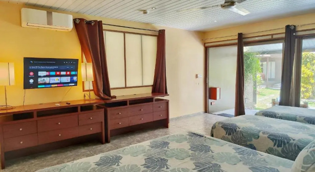 Семейное бунгало с видом на сад Hotel Kaveka