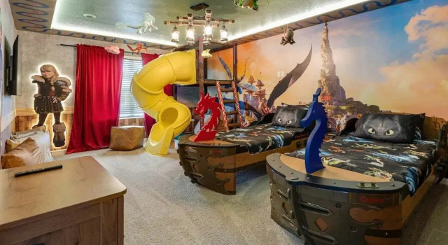 Luxury 9BR Solara Home Themed Fun Pool