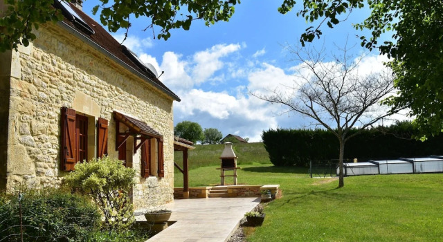 Spacious Holiday Home With Private Pool, Prenota Casa vacanze Uzech 