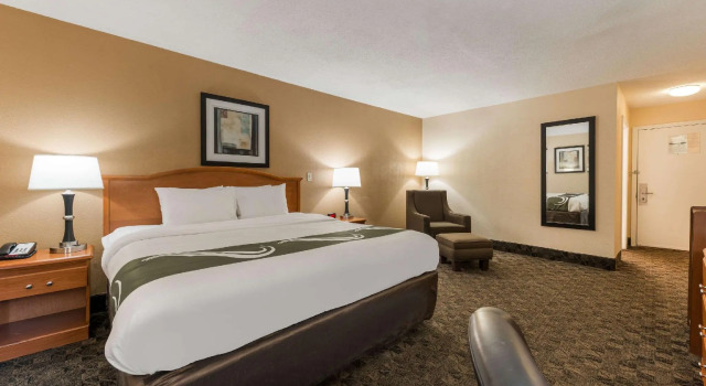 Двухместный номер Standard Quality Inn & Suites Portage Central