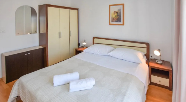 Apartments Grapevines, Забронировать Апартаменты/квартира Отели Биоград-на-Мору с парковкой, рядом с Kornati Marina, Парковка