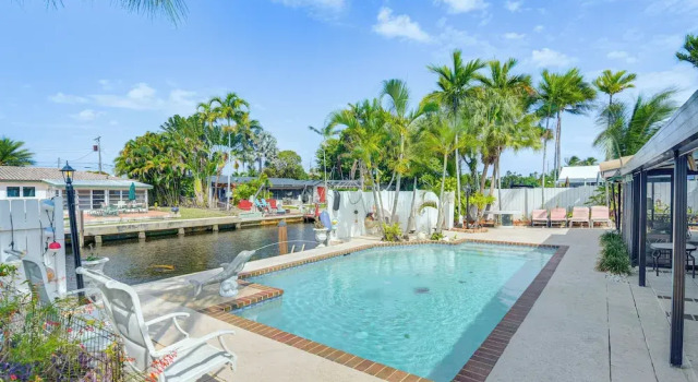 Коттедж Pompano Beach Home w/ Pool & Dock ~ 4 Mi to Pier!