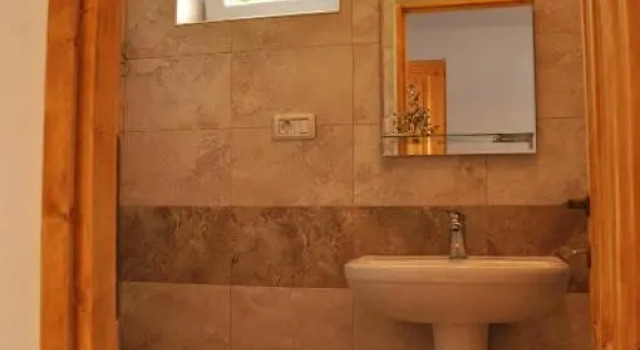 Home Tara, Rezervovat Hotel Hotely v Hunedoara s parkováním, Parkování
