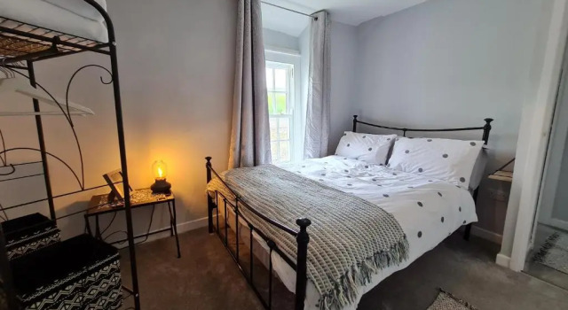 Picturesque 2 Bedroom Miners Cottage Near Bike Park Wales & Brecon Beacons, Book Feriehus Villaer i Cardiff, Villa