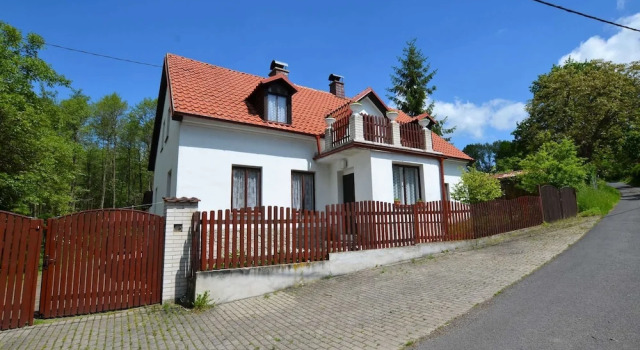 Коттедж Idyllic Villa With Private Pool in Trebusin Czech Republic