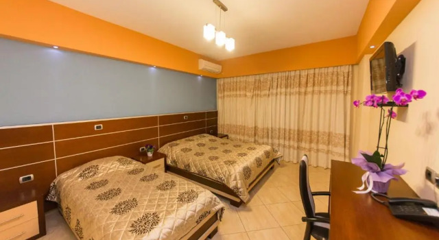 Трёхместный номер Standard с балконом Hotel Blue Sky