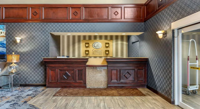 Comfort Suites Southgate-Detroit, Забронировать Отель Саутгейт Detroit Metropolitan Area