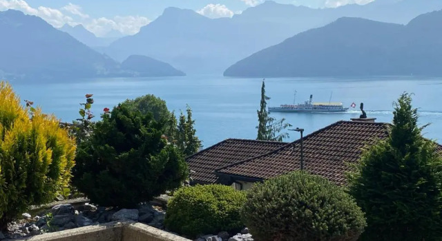 Апартаменты A beautiful apartment with direct view at the lake for 4 persons