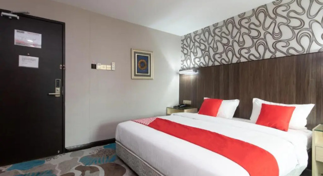 Номер Premium OYO 89375 Regent Hotel