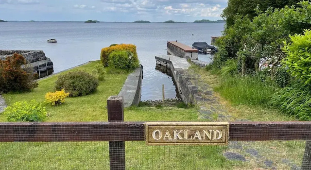 Lakeside Apartment Retreat in Oughterard Connemara, Prenota Appartamento Oughterard 