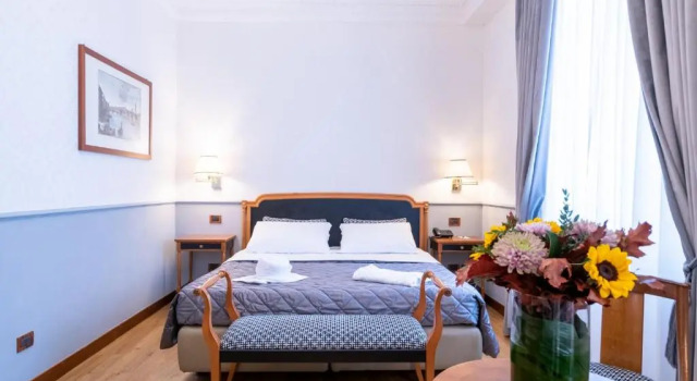 Полулюкс Strozzi Palace Hotel