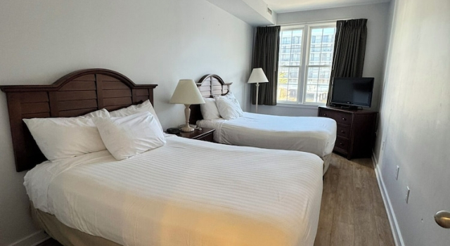 Четырёхместные апартаменты c 1 комнатой Ebb Tide Suites