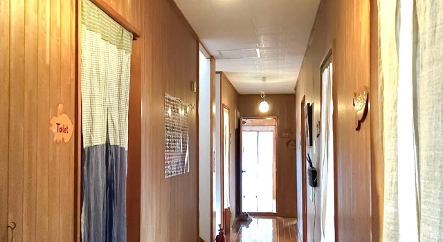 Minshuku Yadokari, Book Hotel Hoteller i Gishifu Island med parkering, Parkering