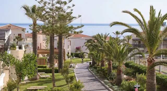 Номер семейный Adjoining Grecotel Marine Palace & Aqua Park