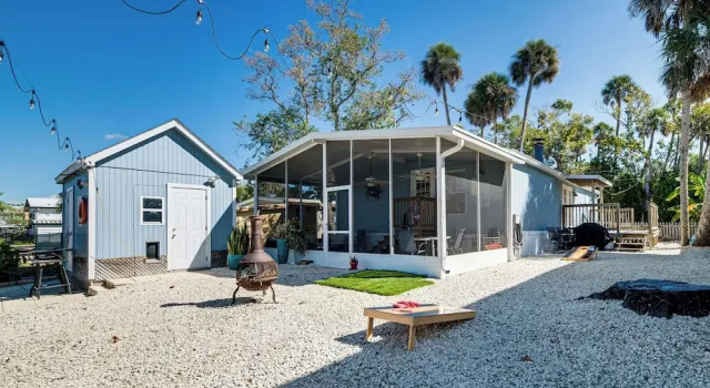 Коттедж 5 Mi to Manatees! Waterfront Crystal River Home