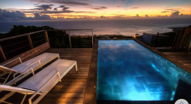 Вилла Villa Paloma 4 étoiles avec Piscine et Vue exceptionnelle sur l'ocean à Saint-Leu