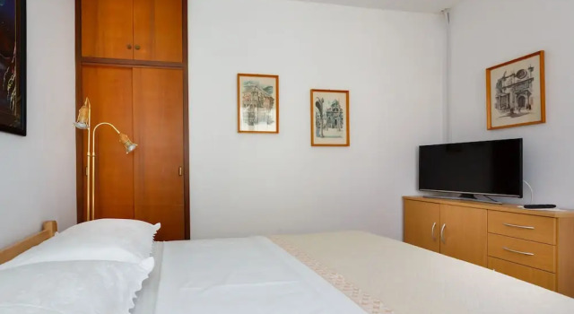 Apartment Perović, Забронировать Апартаменты/квартира Отели Крка с парковкой, рядом с Krk Harbour, Парковка