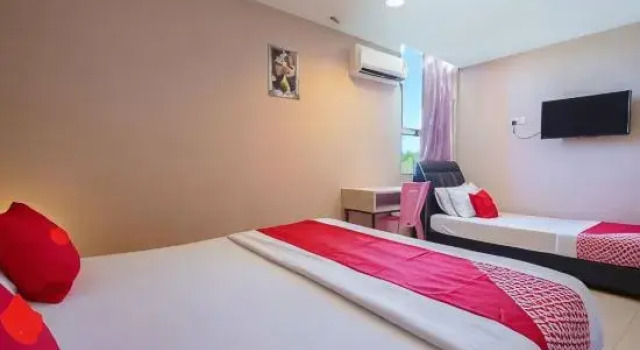Люкс CMN Hotel & Homestay