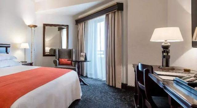 Habitación Estándar con balcón Hotel Alvalade