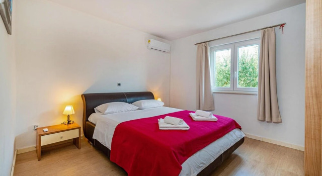 Beautiful Home in Posedarje With 4 Bedrooms, Wifi and Outdoor Swimming Pool