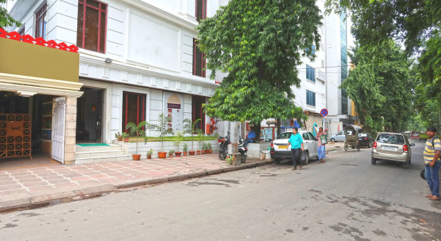 OYO 736 Hotel Saltee, Prenota Hotel Salt Lake City West Bengal