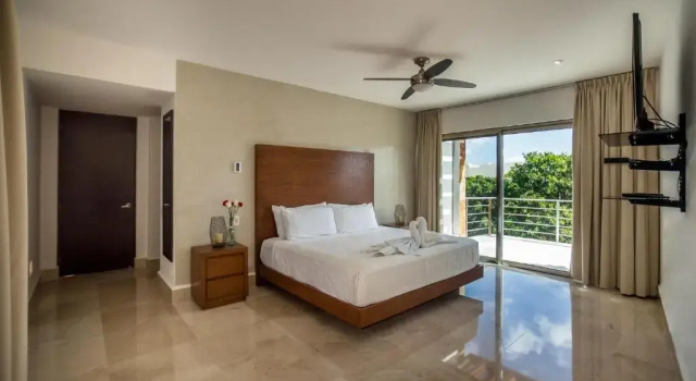Пентхаус с 3 комнатами с видом на океан Luxurious & Central Condo In Playa Steps From The Beach