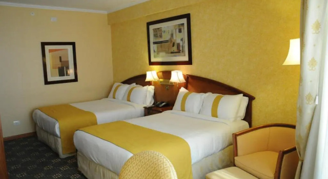 Двухместный номер Standard InterTower Hotel