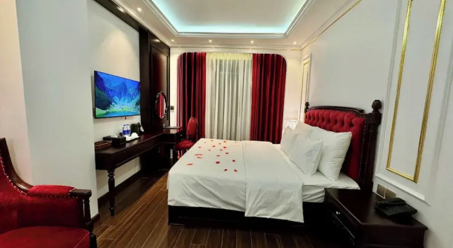 Номер Deluxe Royal Hotel Hà Nội