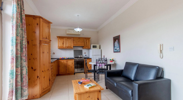 Merill Pool and Sea Penthouse Apart 6, Buchen Sie Hotel Hotels & Unterkünfte in Mellieħa, Hotel