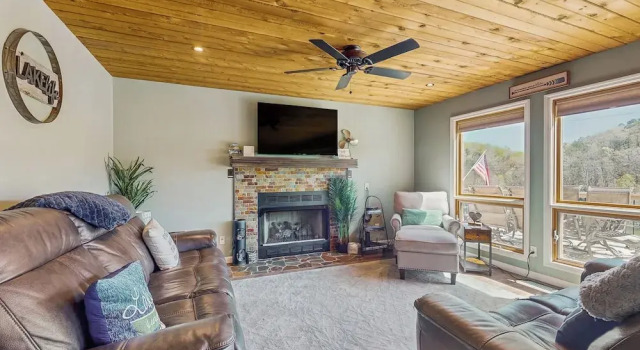 Outdoor Spa + Dock! Scenic Norris Lake Retreat, Prenota Resort Caryville 