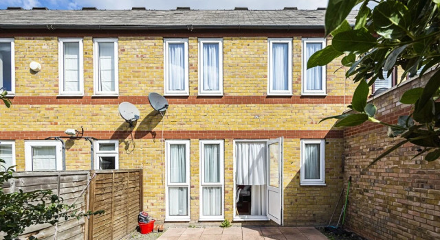 ASH Cosy Apartments 2 - Codling Close