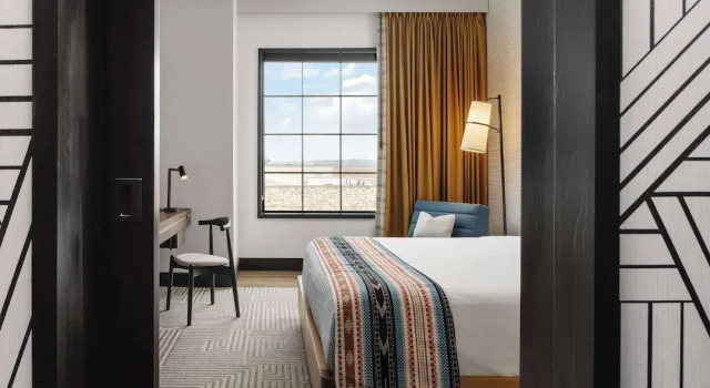 Люкс Hotel Tupelo, a Wyndham Hotel