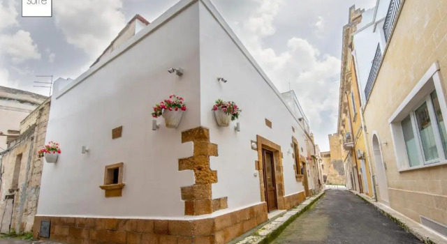 Le Suite Bed, Book Hotel Hoteller i Pulsano med pool, Swimmingpool