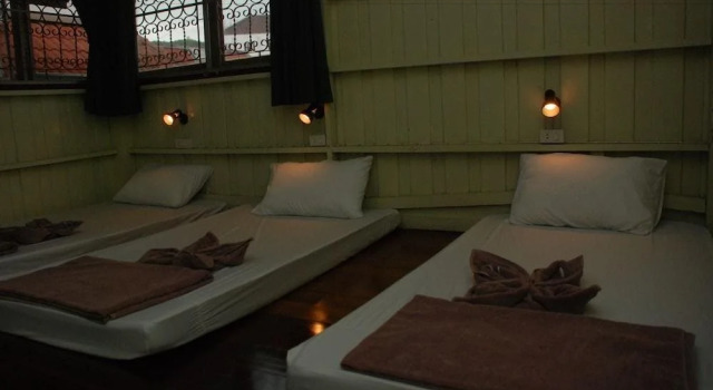 ME HUG Hostel&Restaurant