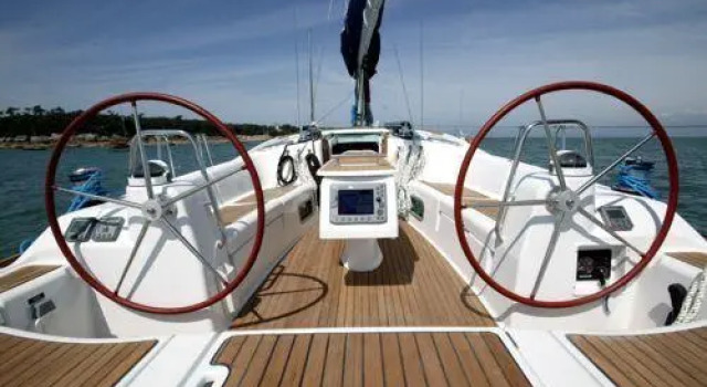 Ibiza Charter Silenzio Bianco, Book Hotel Sant Antoni de Portmany 