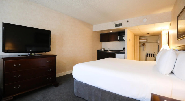 Номер Superior Atrium Hotel Vancouver