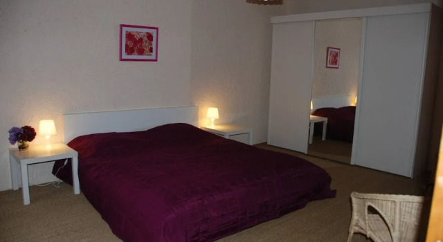 Cottage With Swimming Pool in a Picturesque Village up to 29 People, 预订 度假屋 圣卓普德博尔 Lot-et-Garonne