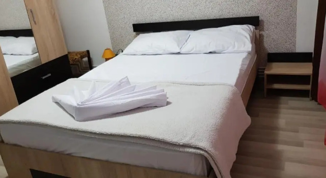 Navodari ap cu 3 cam decomandat la parter cu 2 intrări separate, Prenota Appartamento Hotel a Mamaia-Sat con parcheggio, Parcheggio