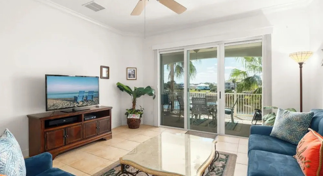 Номер Standard с балконом Cinnamon Beach 10 by Distinctive Beach Rentals