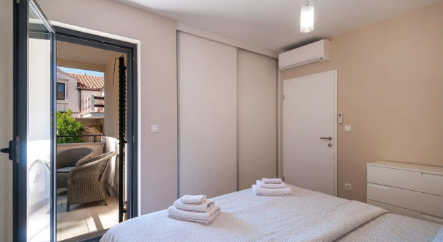 Amazing Apartment in Selca With 2 Bedrooms, Wifi and Outdoor Swimming Pool, Prenota Appartamento Hotel a Croatian Islands con piscina, Piscina
