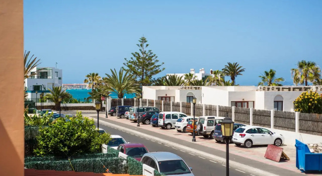 Family Apartment Delfines in Heart of Corralejo- Only 1 min to Sea, with Pool & Free Wifi by Holidays Home