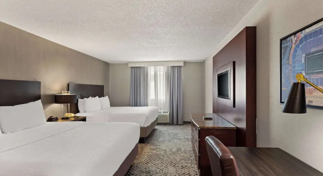 Четырёхместный номер Standard с красивым видом из окна Wingate by Wyndham South Bend - Notre Dame