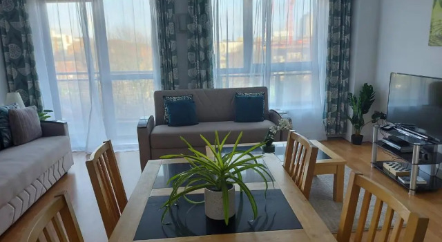 Апартаменты Large 2 Bed, 2 Bath, Free Parking & WiFi