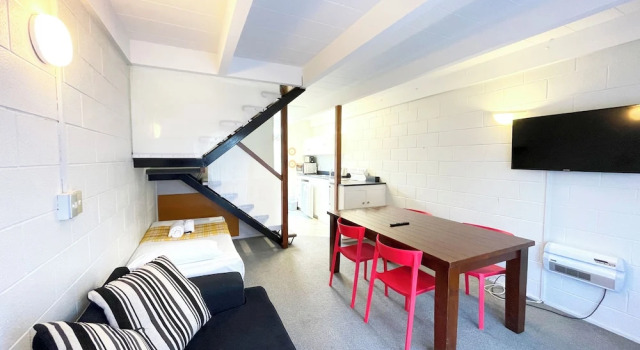 Полулюкс Mount Eden Motel